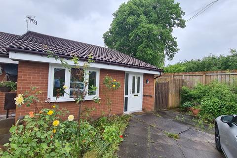 2 bedroom semi-detached bungalow for sale, Lomas Close, Burnage