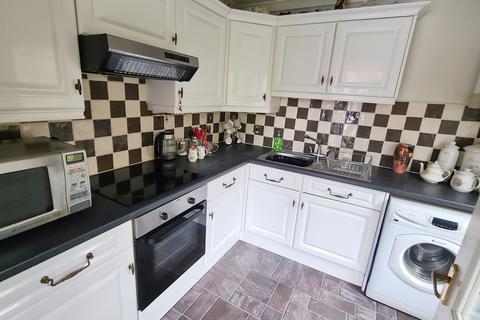 2 bedroom semi-detached bungalow for sale, Lomas Close, Burnage