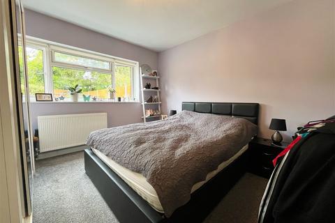 3 bedroom semi-detached bungalow for sale, Scott Road, Wellingborough NN8