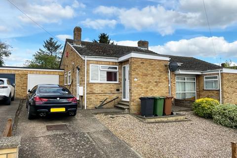 3 bedroom semi-detached bungalow for sale, Scott Road, Wellingborough NN8