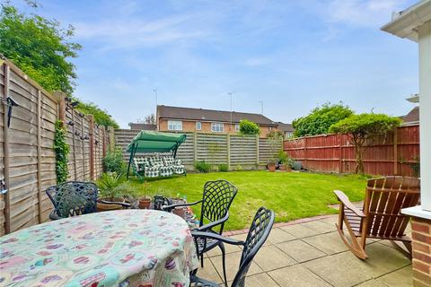 3 bedroom semi-detached house for sale, Glendale, Swanley, Kent, BR8