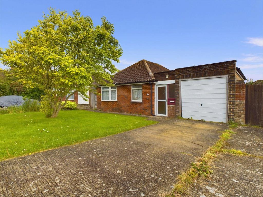 Onslow Drive, Ferring, Worthing, BN12... 2 bed detached bungalow for