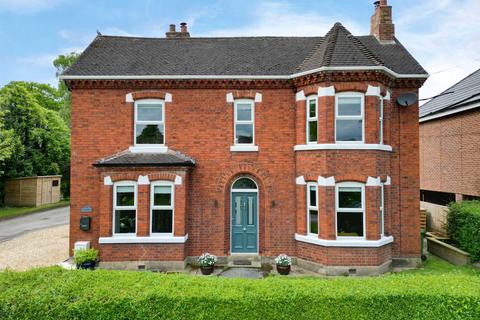 4 bedroom detached house for sale, West Road, Weaverham, Cheshire, CW8