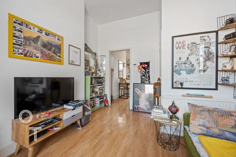 1 bedroom flat for sale, Kentish Town Road, NW5