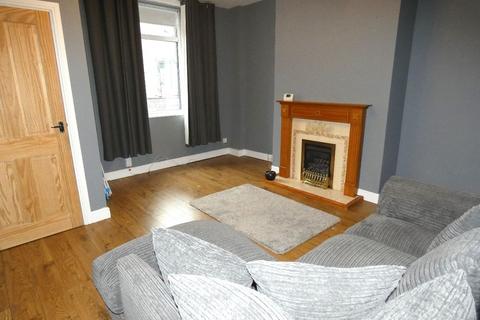 2 bedroom end of terrace house to rent, Morley, Leeds LS27