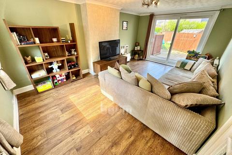 3 bedroom end of terrace house for sale, 18 Larch Terrace, Beith