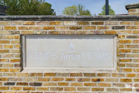 2 bedroom terraced house for sale, Kemps Farm Mews, Dennises Lane, South Ockendon