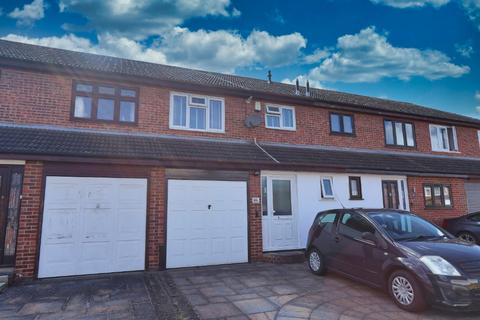 3 bedroom terraced house for sale, Fry Close, Collier Row, RM5