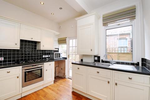 2 bedroom apartment to rent, East End Road East Finchley N2