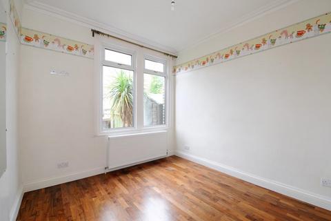 2 bedroom apartment to rent, East End Road East Finchley N2