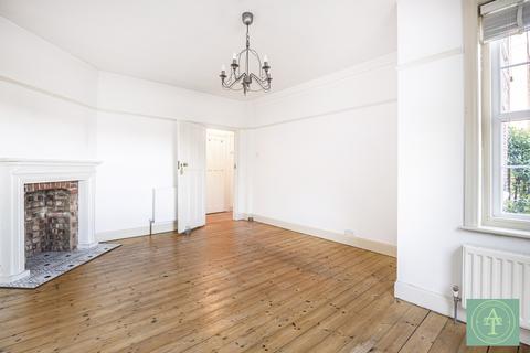 2 bedroom flat for sale, River Bank, London, N21
