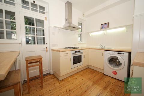 2 bedroom flat for sale, River Bank, London, N21