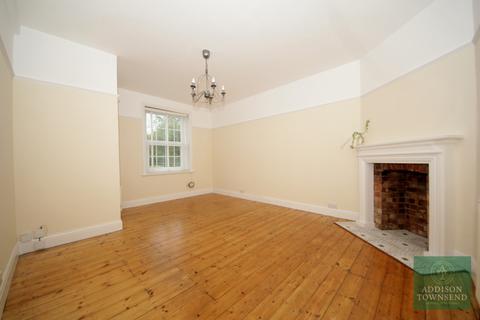 2 bedroom flat for sale, River Bank, London, N21