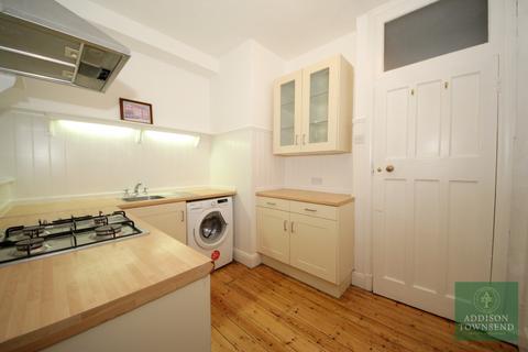 2 bedroom flat for sale, River Bank, London, N21