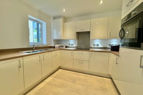 2 bedroom retirement property for sale, Meadow Court , Sarisbury Green, Southampton