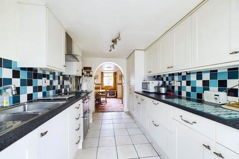 4 bedroom end of terrace house for sale, City Road, Radnage