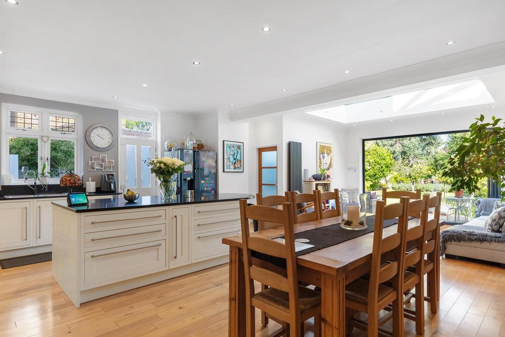 Dining Area   Kitchen