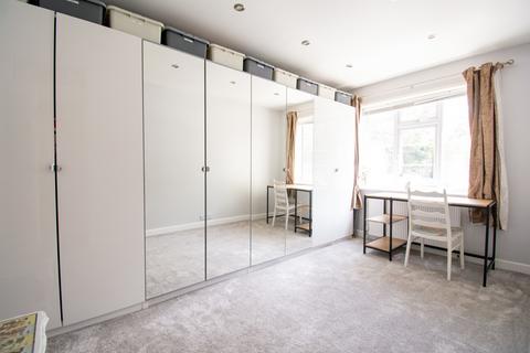 Flat 10, Cecil Court Charminster Road, Bournemouth, BH8 9RY