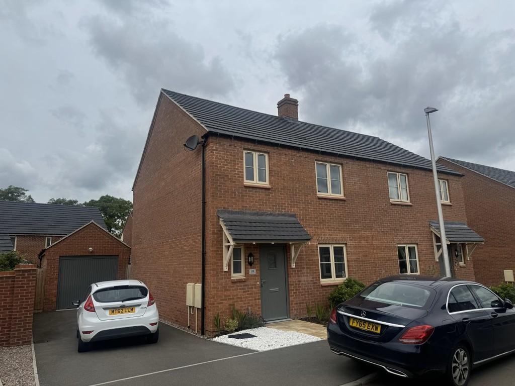 Holywell Drive, Southam CV47 3 bed semidetached house for sale £300,000