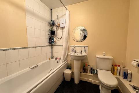 310 Whitehall Road, Leeds, LS12 5NP