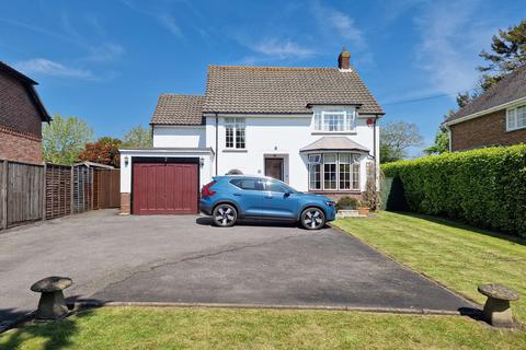 3 bedroom detached house for sale, Belmore Lane, Lymington SO41