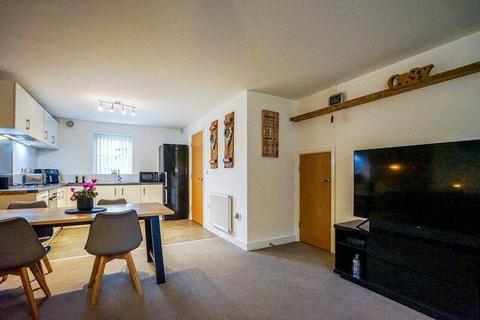 3 bedroom semi-detached house for sale, Phoenix Drive, Balby, Doncaster, South Yorkshire, DN4