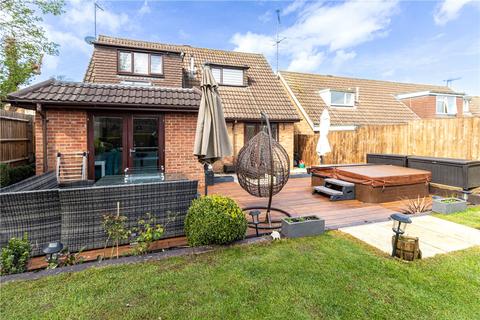 4 bedroom detached house for sale, Kinsbourne Close, Harpenden, Hertfordshire, AL5