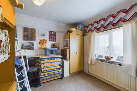 15 Abbots Road, Whitby, YO22 4EA