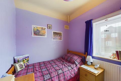 15 Abbots Road, Whitby, YO22 4EA