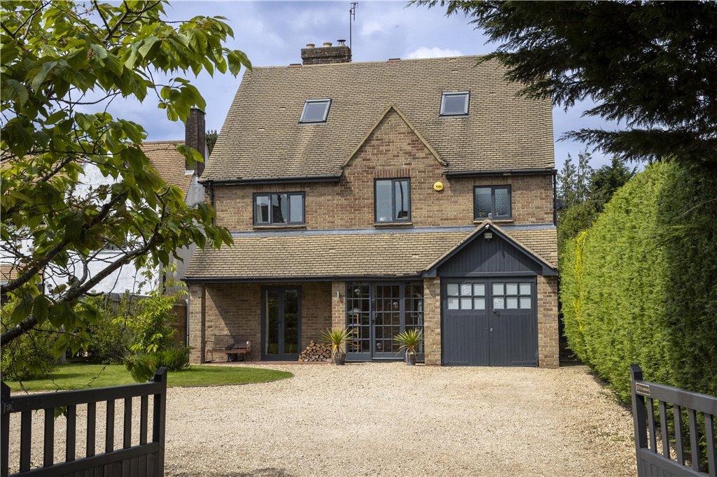 London Road, MoretonInMarsh... 5 bed detached house for sale £895,000