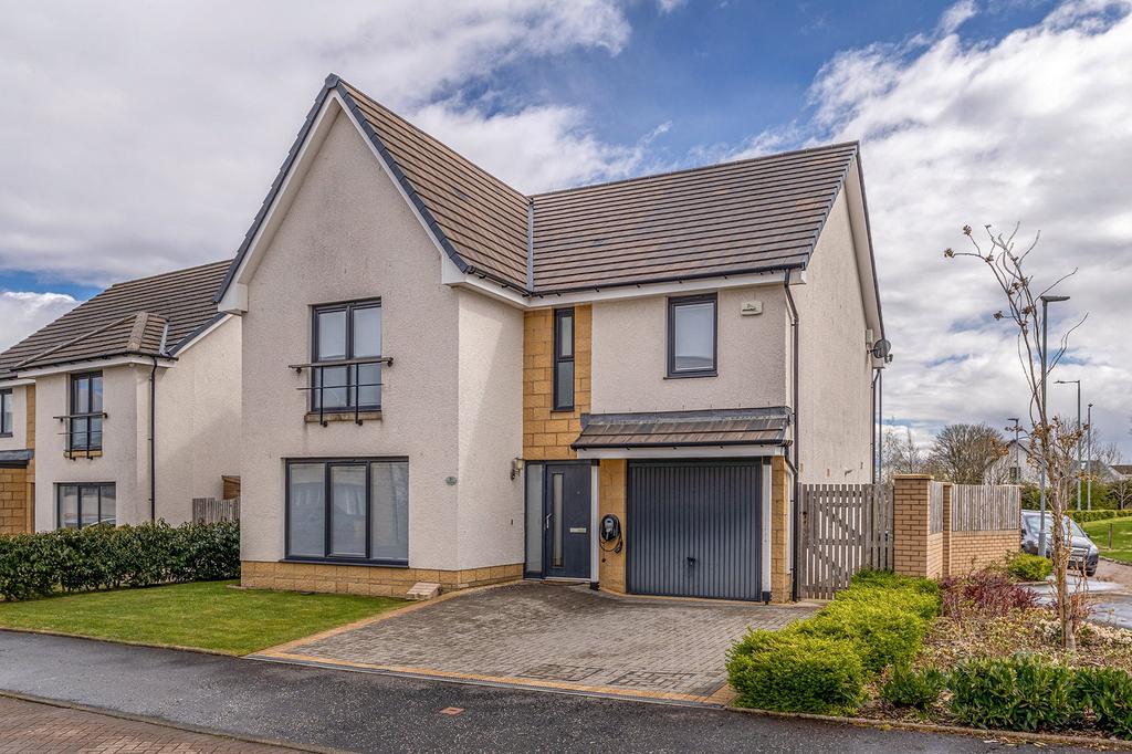 Kestrel Wynd, Newton Mearns, Glasgow... 4 bed detached house for sale
