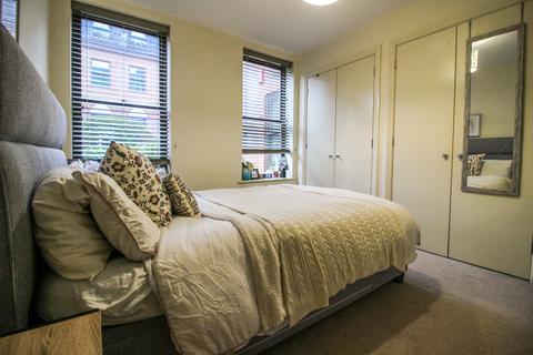 2 bedroom apartment to rent, Little London Court, Swindon SN1