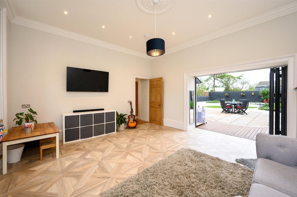 Playroom/Living Room