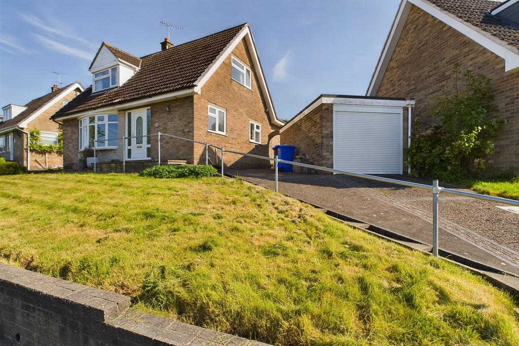 Dalebrook Road, BurtononTrent 3 bed detached house for sale £230,000