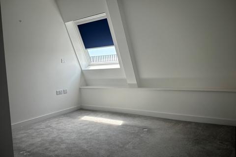2 bedroom penthouse to rent, Old Customs House, Dovercourt, CO12
