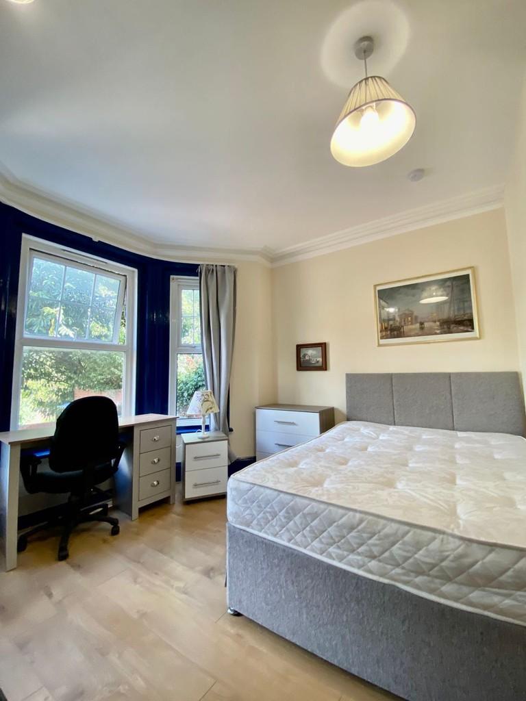 Flat A, 721 Portswood Rd (4)