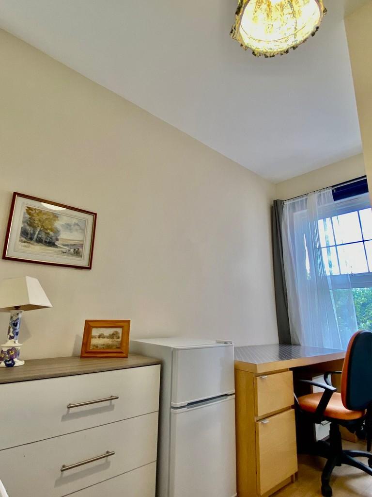 Flat E, 721 Portswood Rd (5)