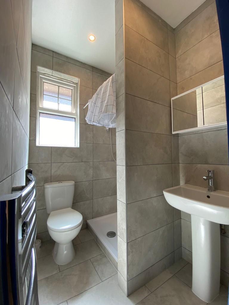 Flat F, 721 Portswood Rd (2)