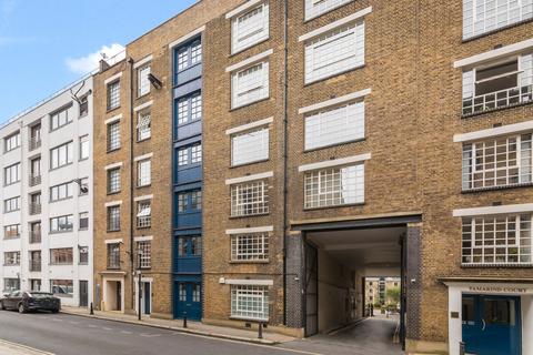 3 bedroom flat for sale, Tamarind Court, 18 Gainsford Street, London