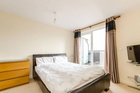 2 bedroom flat to rent, Skerne Road, Kingston, Kingston Upon Thames, KT2