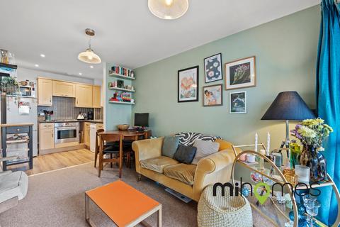 1 bedroom apartment for sale, Limehouse Lodge