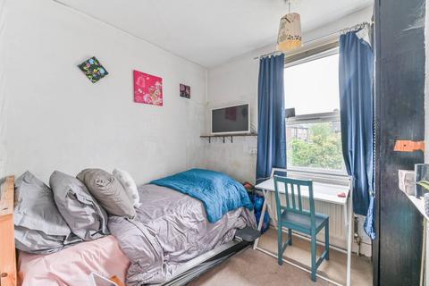 6 Torridge Road, Thornton Heath, CR7 7EY