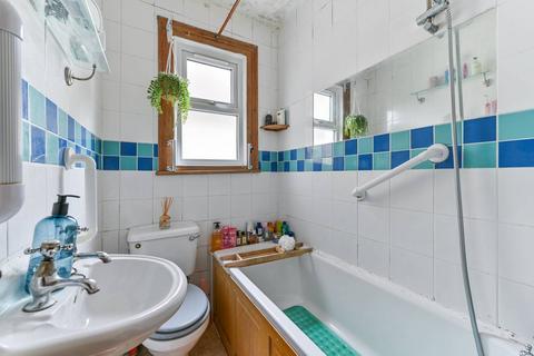 6 Torridge Road, Thornton Heath, CR7 7EY
