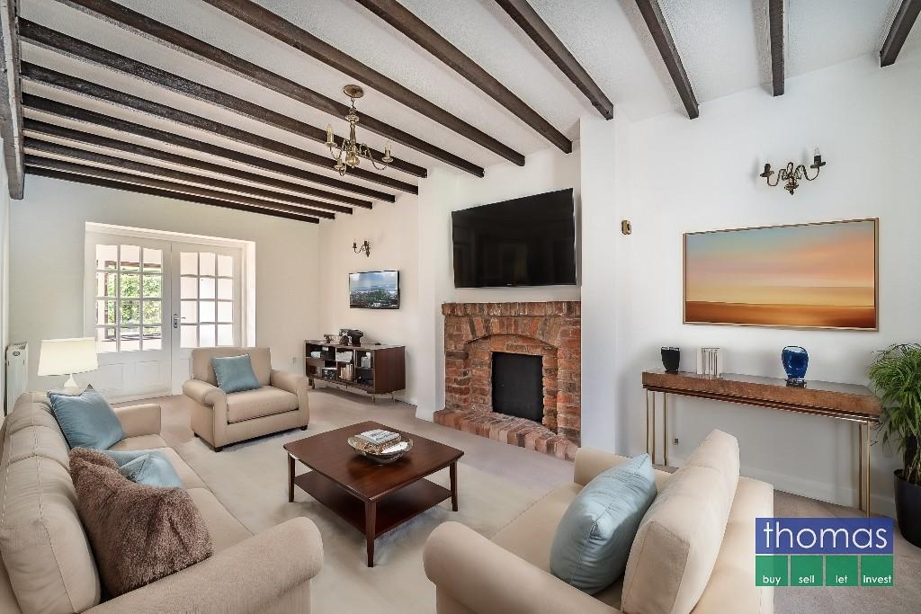 4 Bed Barn Conversion, Caughall   Sitting Room