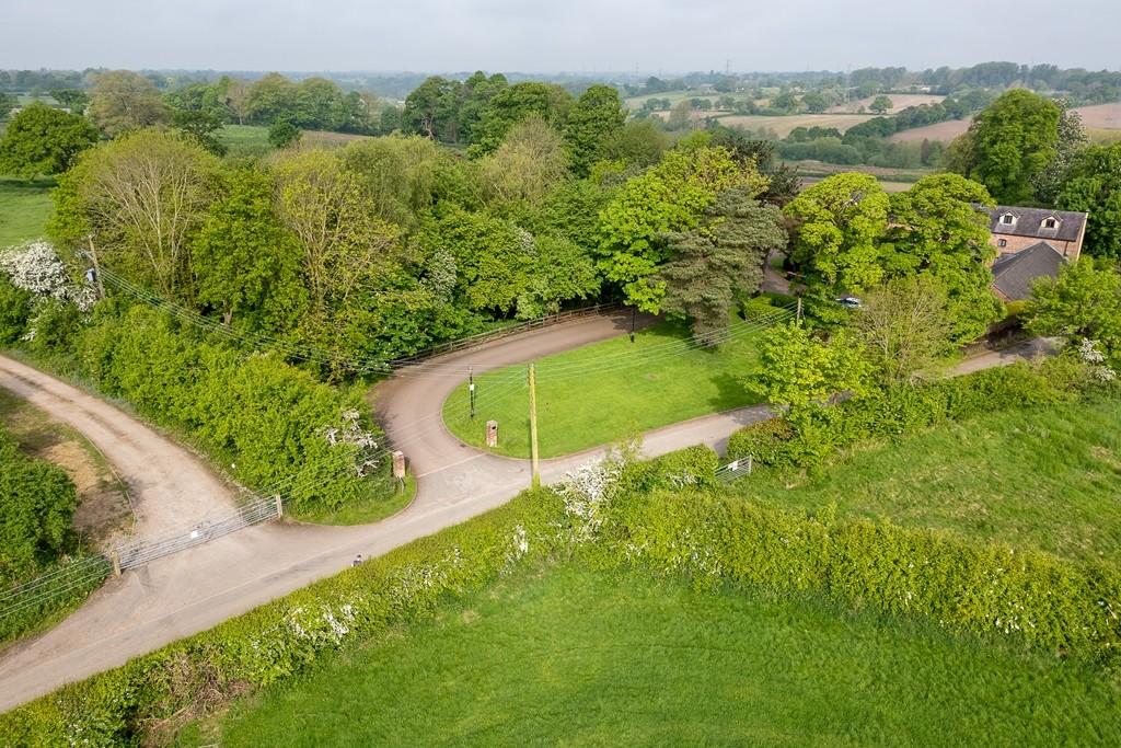 4-Bed Barn Conversion, Caughall - Approach