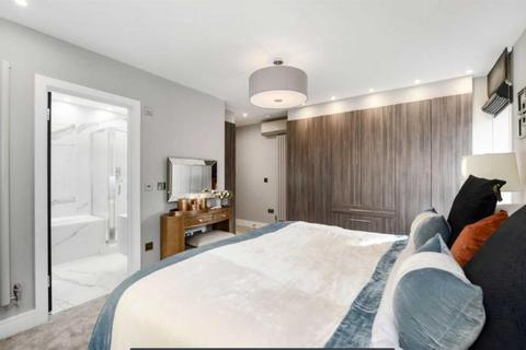 3 bedroom flat to rent, Boydell Court, St Johns Wood, NW8