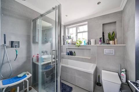 12 Elmer Gardens, Isleworth, TW7 6HB