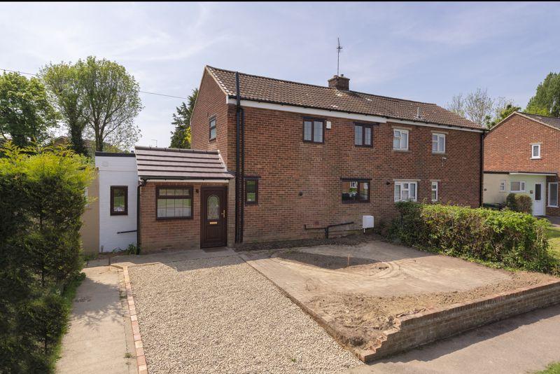 3/4 Bedroom Ringden Avenue, Paddock... 3 bed semidetached house for