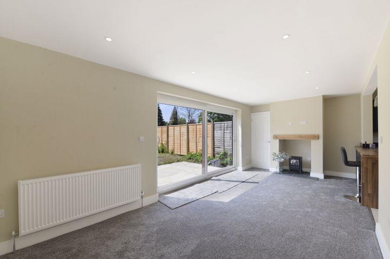 3/4 Bedroom Ringden Avenue, Paddock... 3 bed semidetached house for