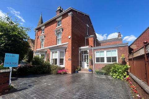 4 bedroom villa for sale, 'AMBER VILLA' Mount Road, Tettenhall Wood, Wolverhampton WV6